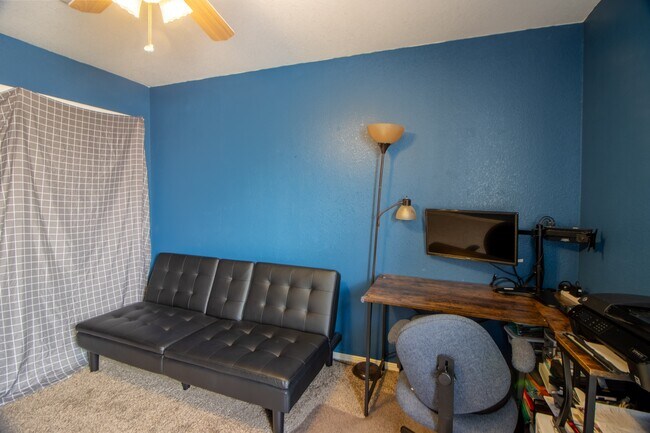 Building Photo - 3913 Pearl Ct