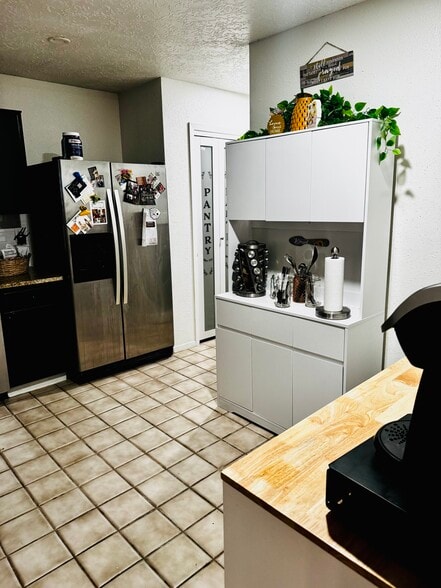 Kitchen - 1702 Grand Park Dr