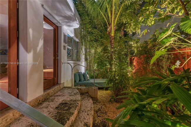 Building Photo - 226 Jefferson Ave