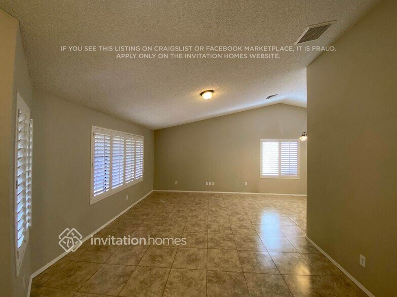 Building Photo - 6526 N 69th Dr