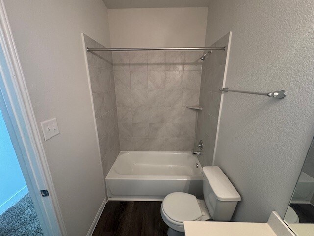 Building Photo - 3906 Deledda Dr