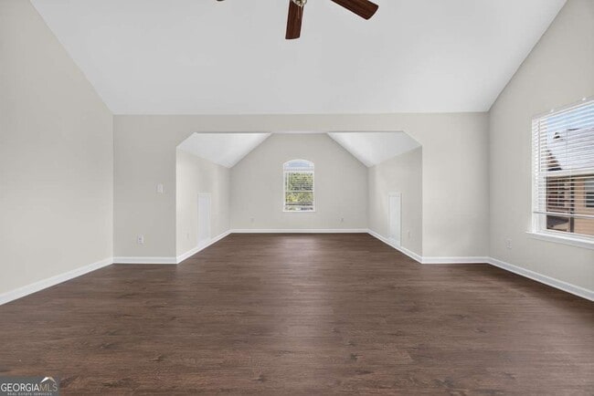 Building Photo - 2210 Apple Orchard Way