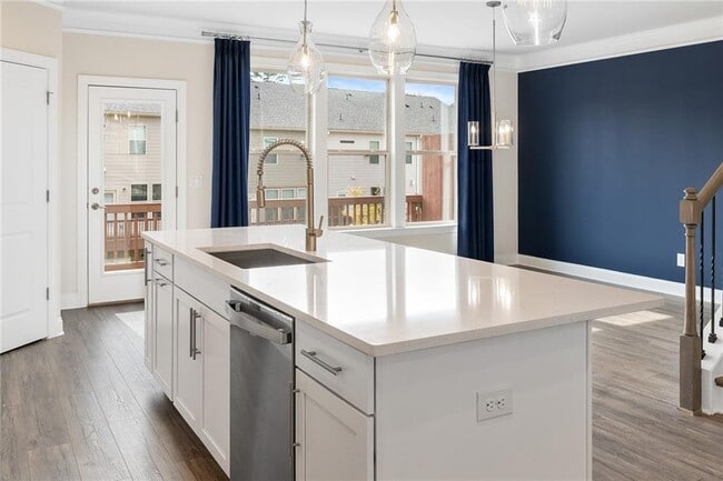 Building Photo - 1397 Live Oak Ln