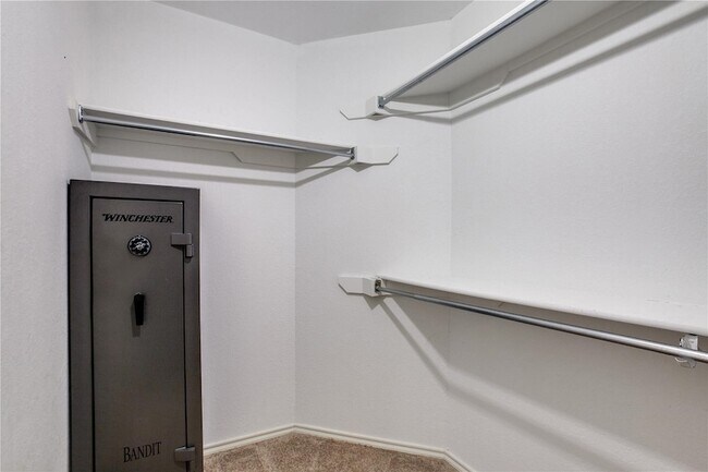 Building Photo - 3306 Ashleaf Dr