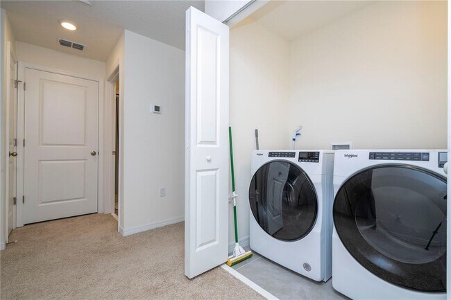 Building Photo - 12032 Holystone St