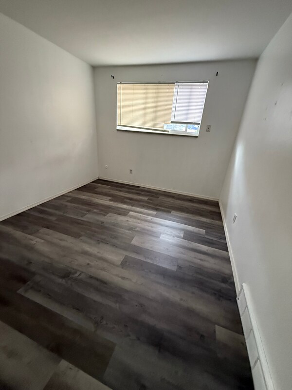 Building Photo - 211 S Brentwood St