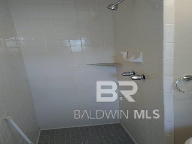 Building Photo - 25 Laurel Ave