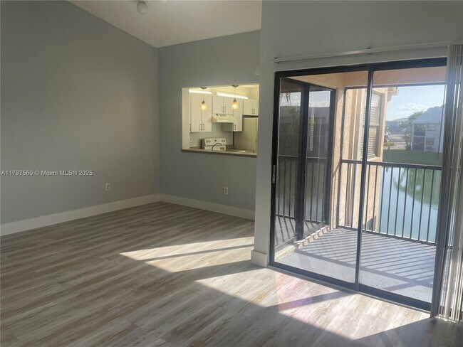 Building Photo - 1190 Washington Cir