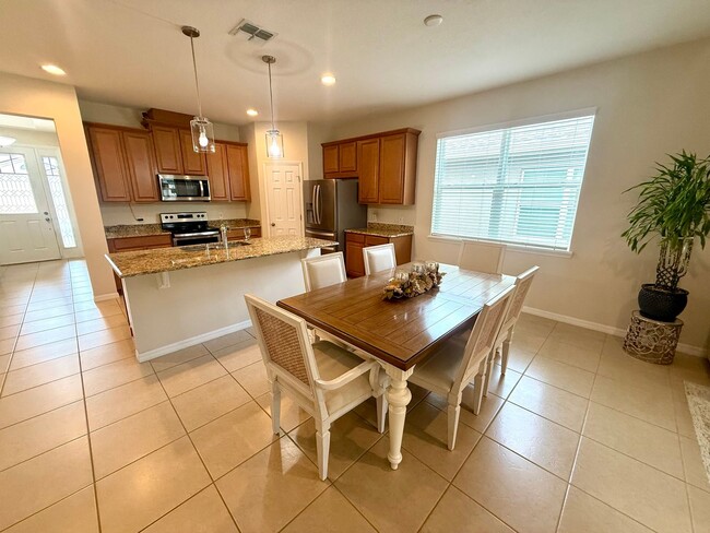 Building Photo - 3/2 Clermont Home w/ Outdoor Kitchen