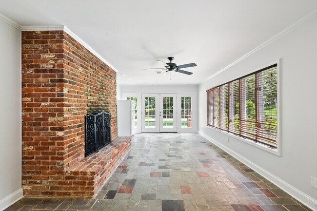 Building Photo - 7732 Canal Ct