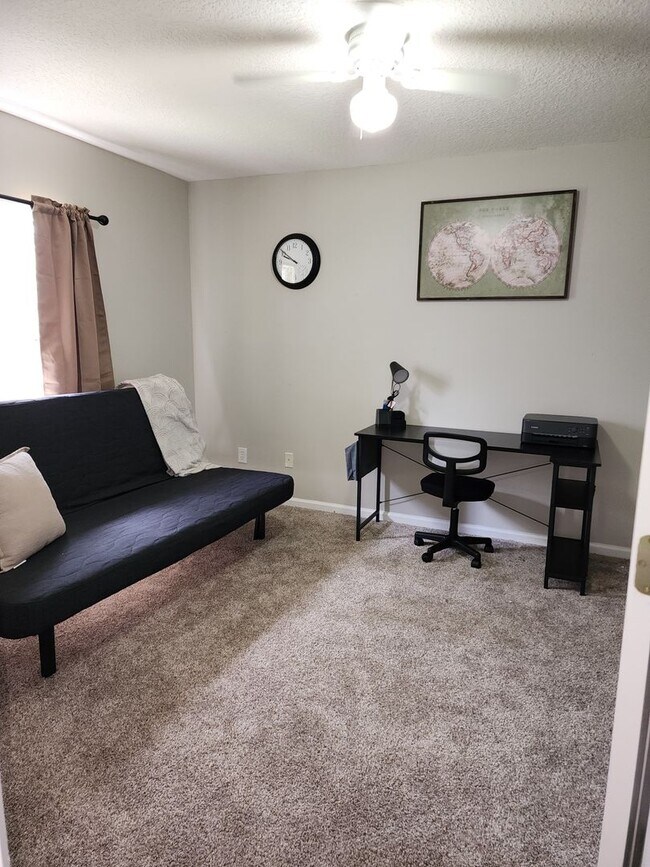 Building Photo - Fleming Island Fully Furnished Home... TWO...
