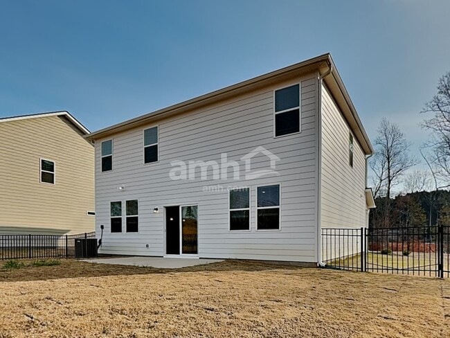 Building Photo - 15732 Thomas Rd