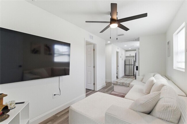 Building Photo - 1901 31st St S