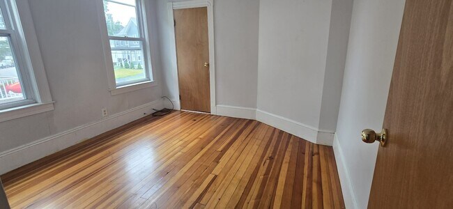 Building Photo - 6 Beede Ave