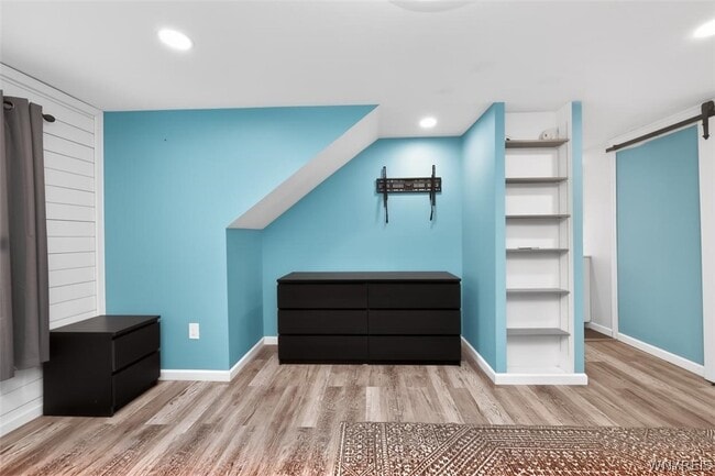 Building Photo - 8726 Point Ave