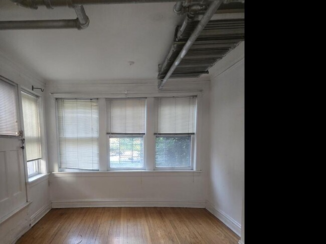 Building Photo - 1 bedroom in Chicago IL 60622