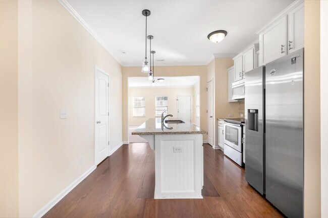 Building Photo - 4276 Sutwick Dr