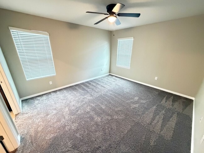 Building Photo - Fantastic 4 Bedroom, 2 Bathroom Home in New Smyrna Beach!!