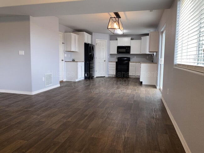 Building Photo - 3875 Reindeer Cir
