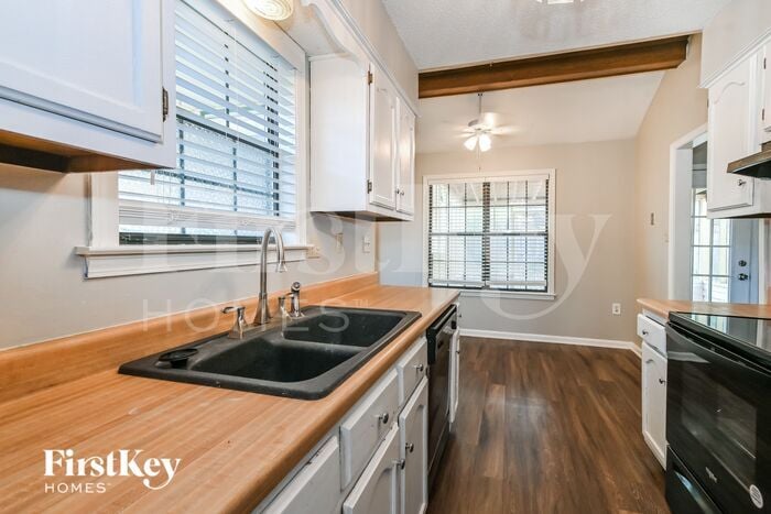 Building Photo - 7185 Ransdorp Dr