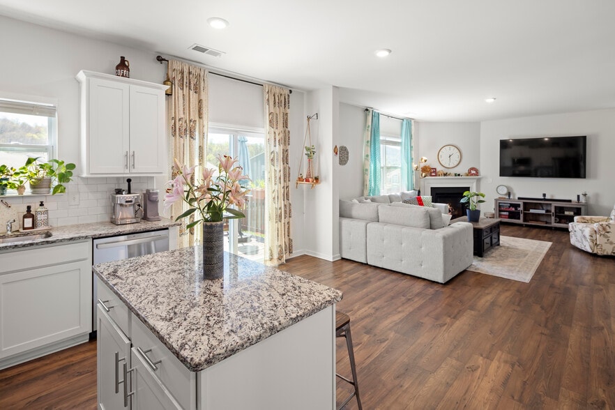 Building Photo - 172 Monroe Creek Blvd