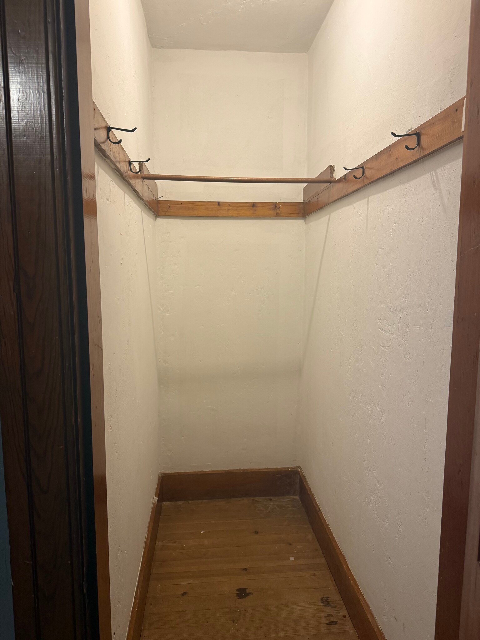 Building Photo - 41 Elm St