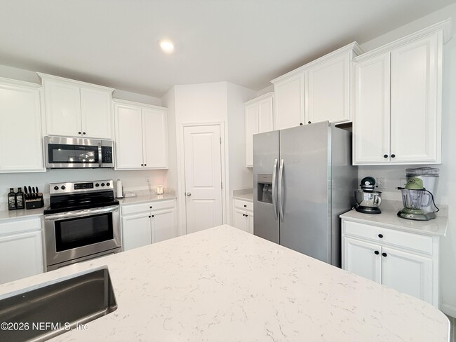 Building Photo - 9931 Lovage Ln