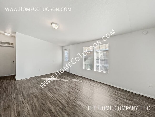 Building Photo - 3171 W Jusnic Cir