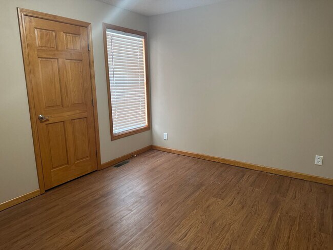 Building Photo - 2914 Sandy Ln