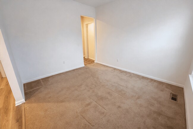 Building Photo - 10279 Benjamin Way