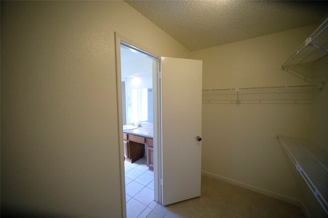 Building Photo - 12051 Spring Grove Dr