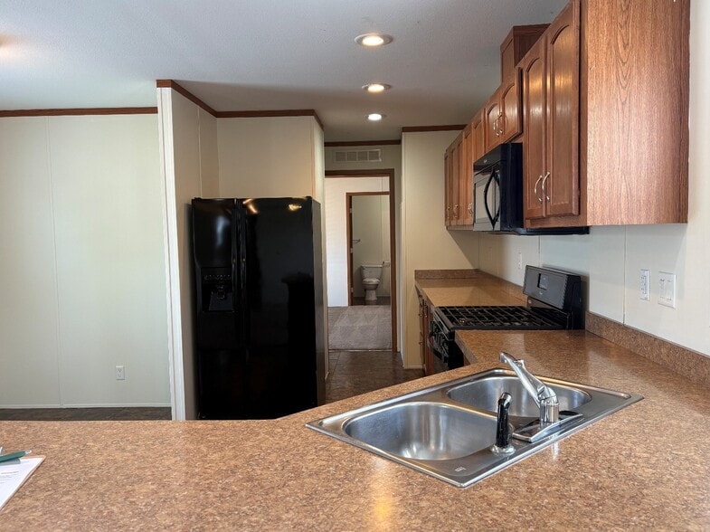 Building Photo - 2061 Windover Dr