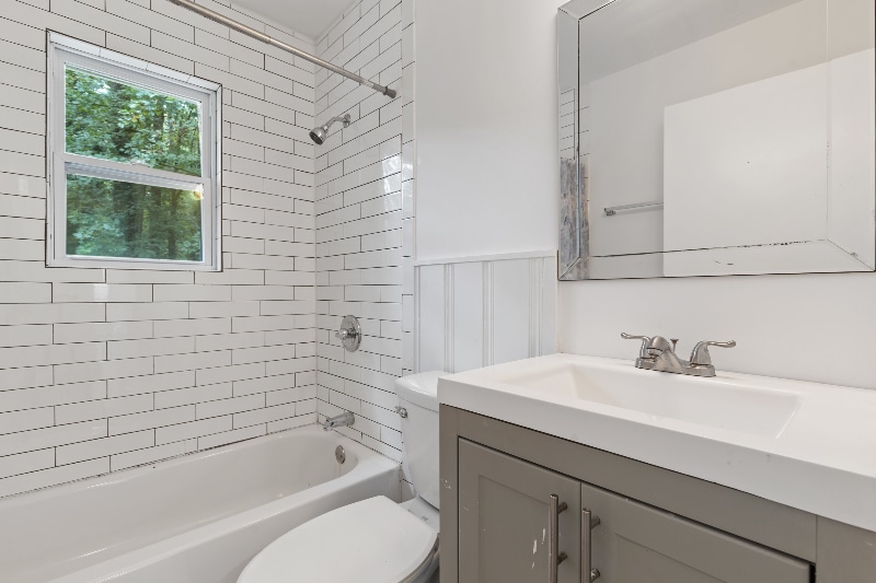 Building Photo - 1982 Rena Cir SW