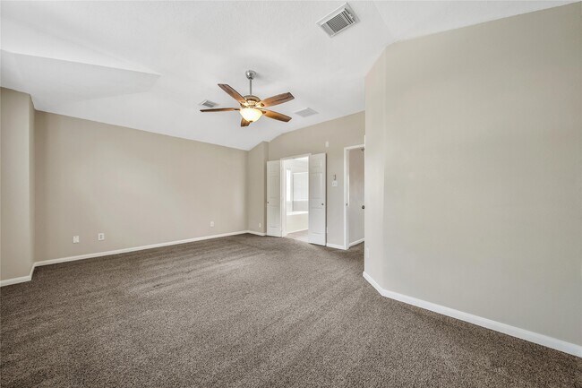 Building Photo - 32126 Willow Creek Park