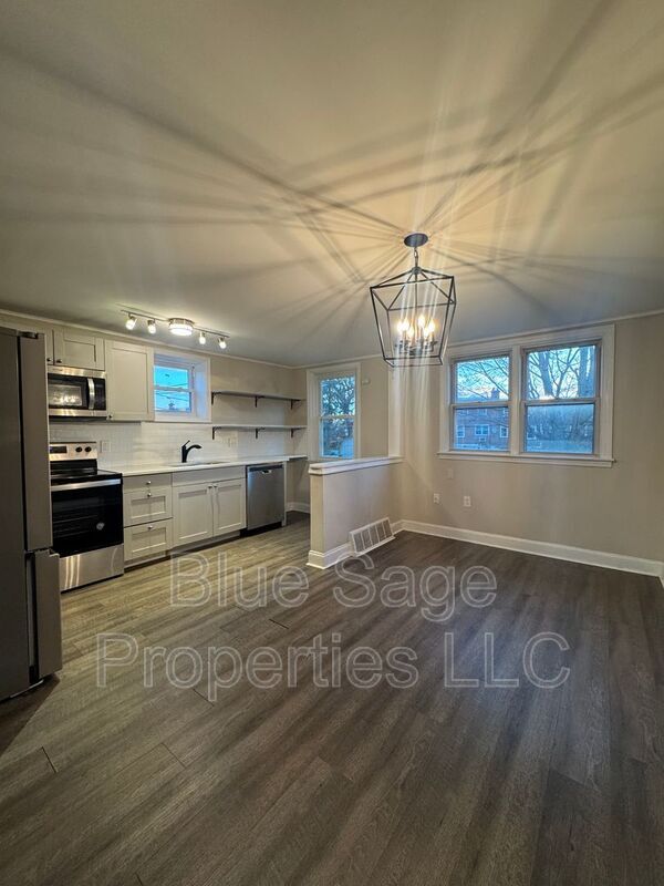 Building Photo - 279 Westpark Ln