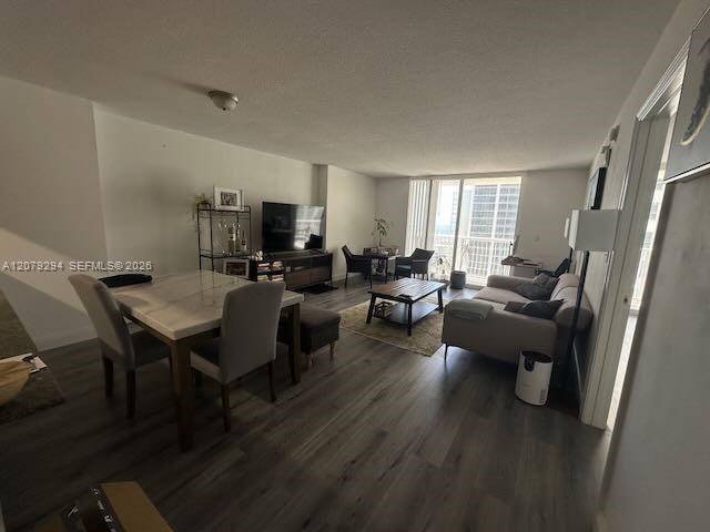 Building Photo - 1200 Brickell Bay Dr