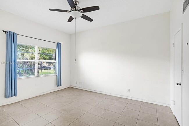 Building Photo - 7135 W Sunrise Blvd