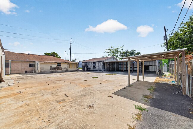 Building Photo - 13010 Cypress North Houston Rd