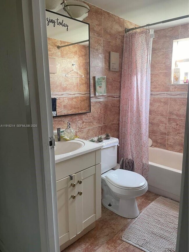 Building Photo - 116 Tuscany Ln