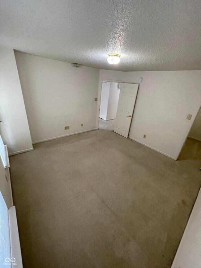 Building Photo - 10403 Bicknell Cir