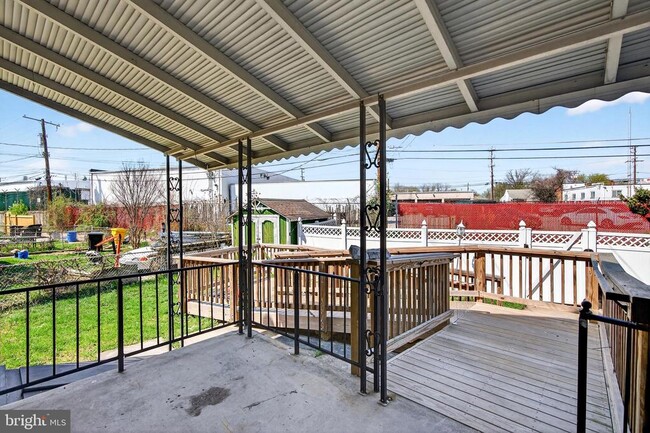 Building Photo - 1870 Yakona Rd