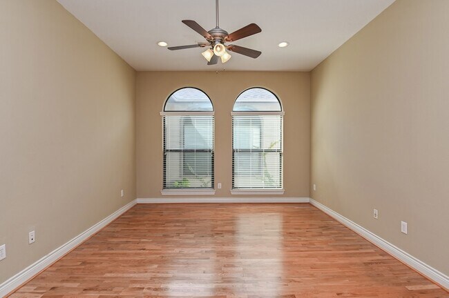 Building Photo - 2905 Leeland St