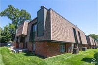 Building Photo - 1321 N Sheridan St