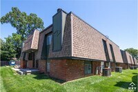 Building Photo - 1321 N Sheridan St