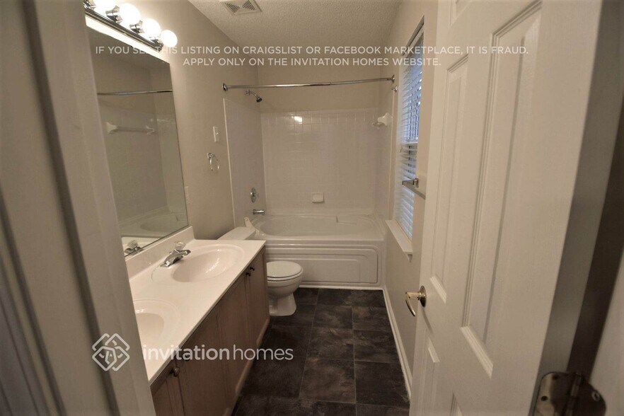 Building Photo - 3768 Sedgewick St SW