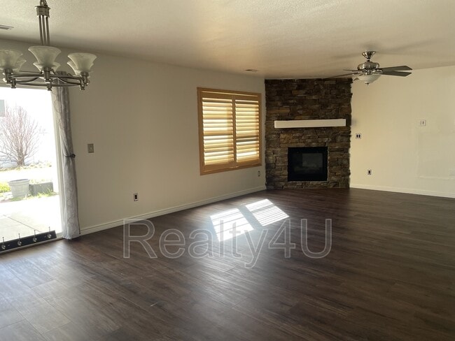 Building Photo - 2867 Willow Patch Rd