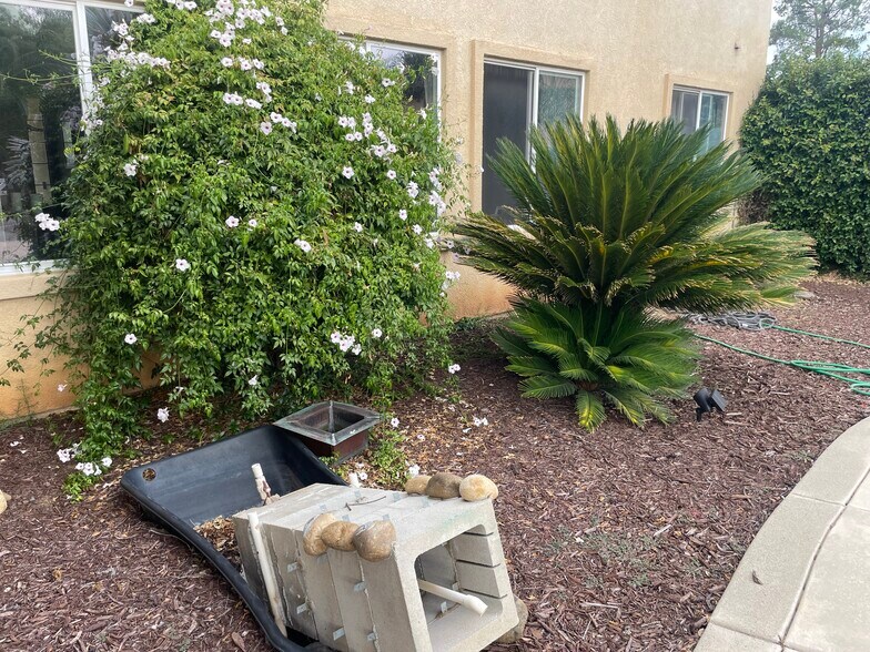 Building Photo - 33965 Impatien Pl