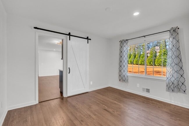 Building Photo - Elegant 4BR Home with Luxury Finishes and Premier Amenities in Marietta