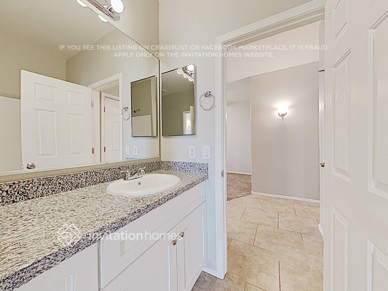 Building Photo - 17769 W Post Dr