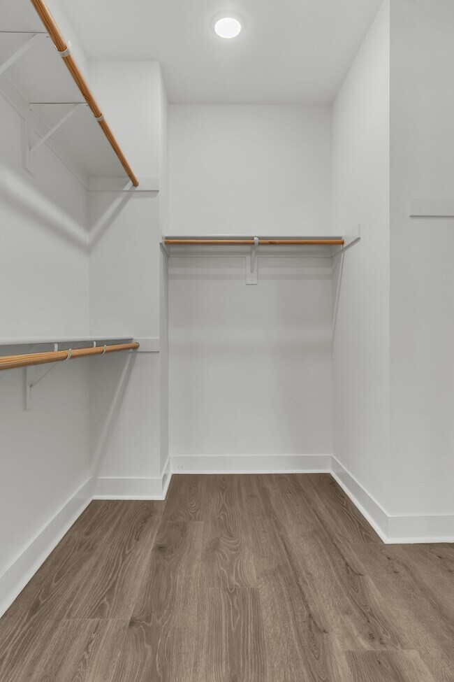 Building Photo - 347 Novel
